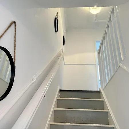 Leeds - 3 Bedrooms - 1bathroom - Parking - Wifi Holiday home Leeds (West Yorkshire)