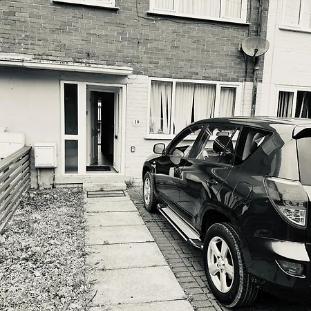 Leeds - 3 Bedrooms - 1bathroom - Parking - Wifi Leeds (West Yorkshire)
